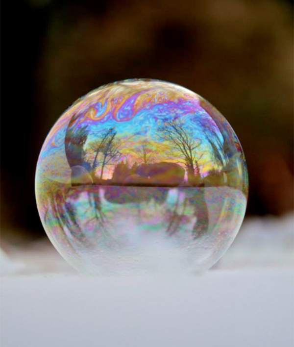 frozen-soap-bubbles-20140106034